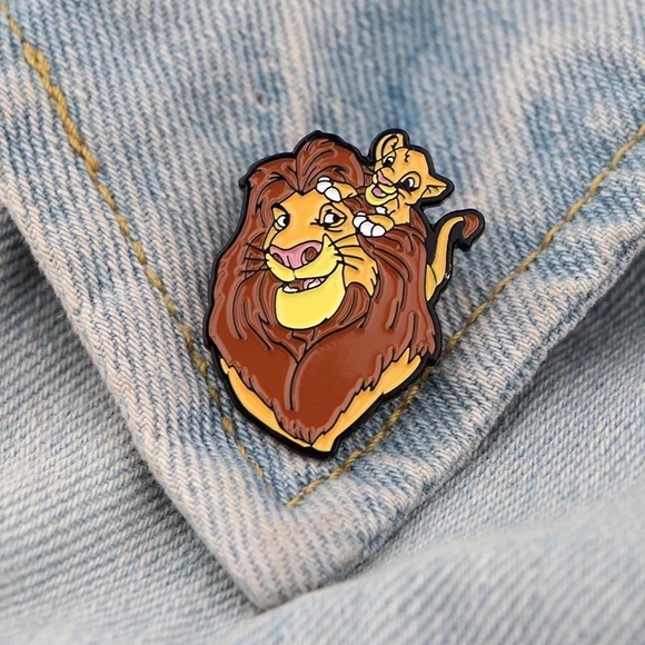 Lion King Enamel Pin Father Son Cartoon Disney Lions Mufasa Metal Badge Dad Gift - Picture 6 of 9